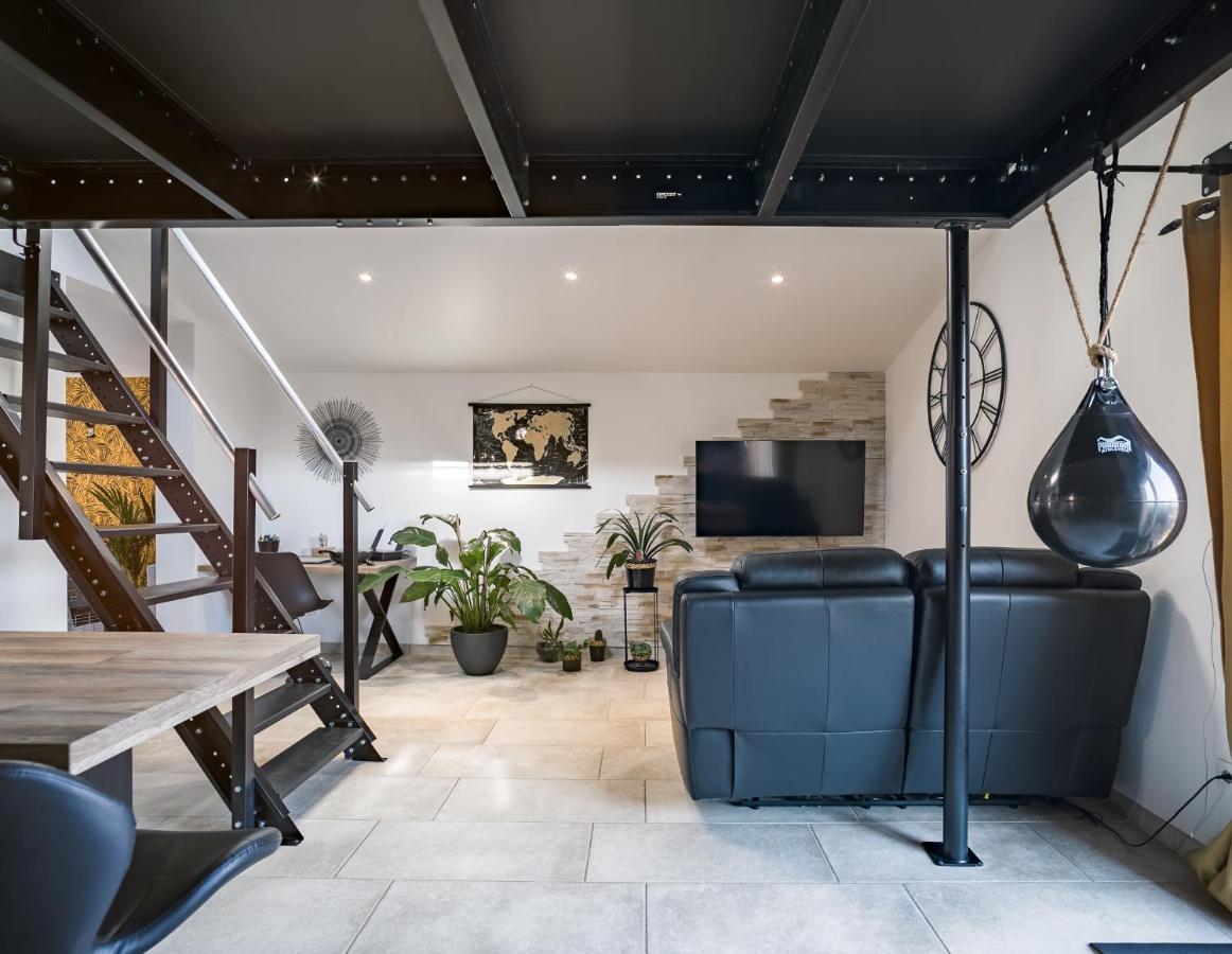 Апартаменти Loft Avec Jardin Et Parking Prive Труа Екстер'єр фото