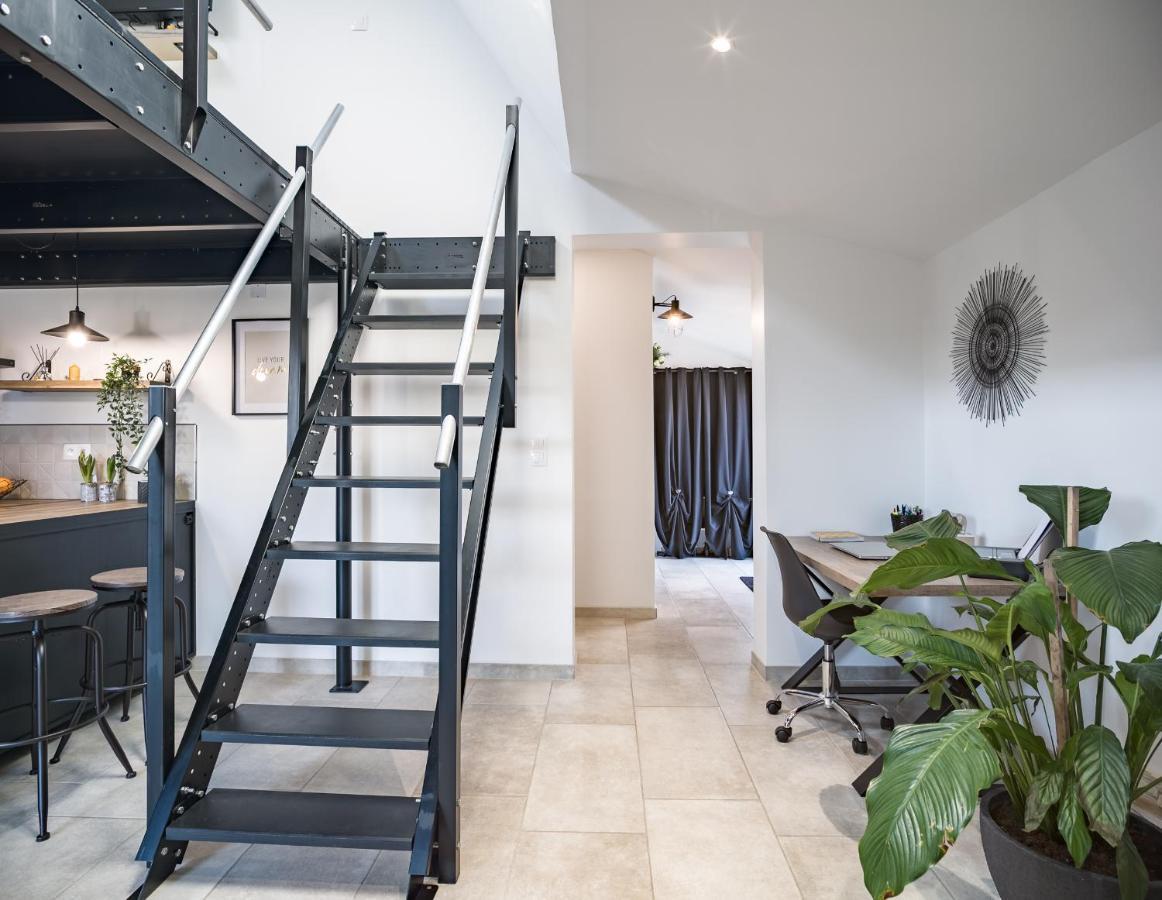 Апартаменти Loft Avec Jardin Et Parking Prive Труа Екстер'єр фото